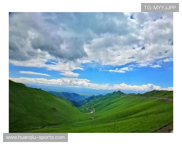 金发甜心夏日棒球外套亮相宛如为你独拍梦幻时尚活力画报特辑盛放